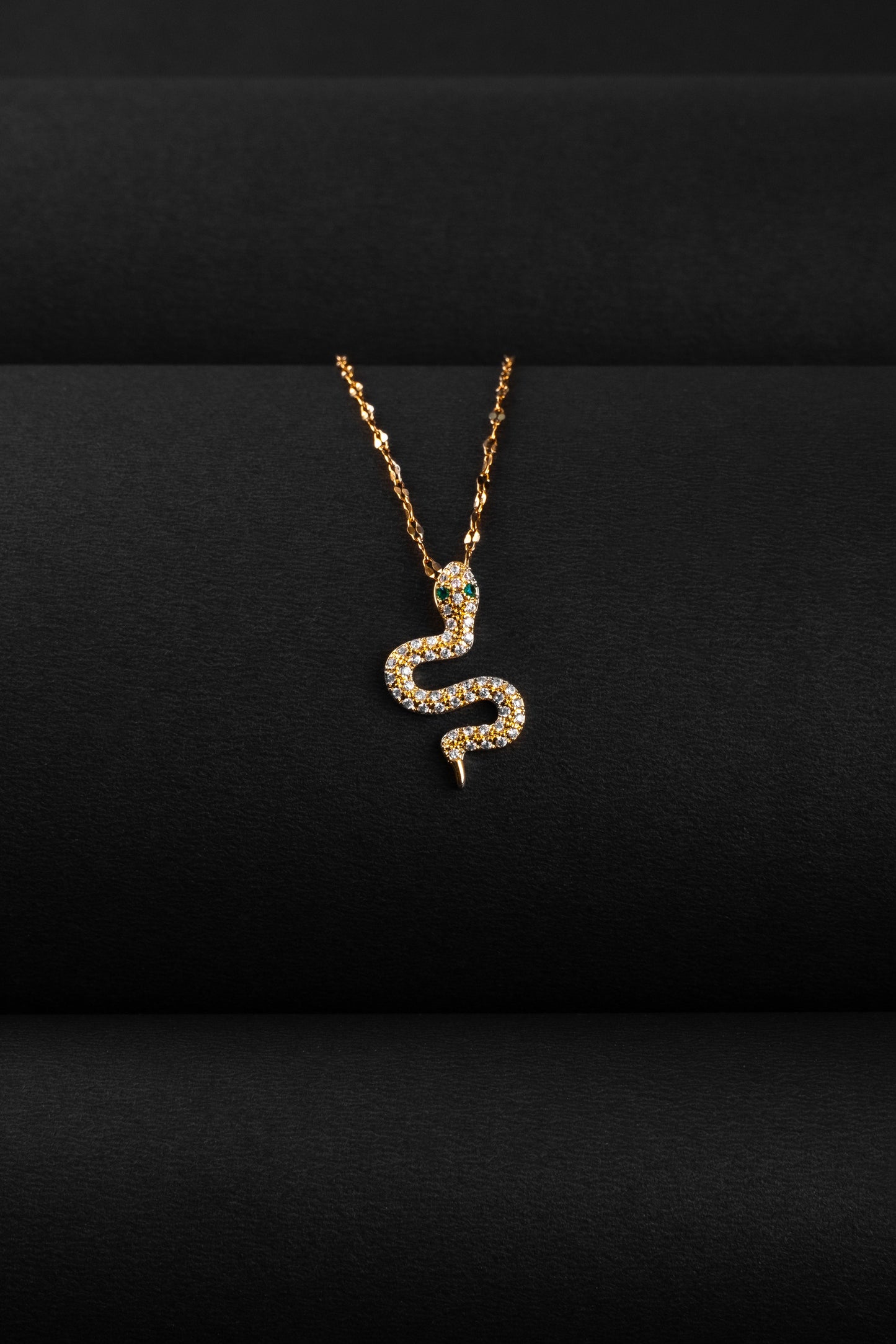 Snake necklace golden