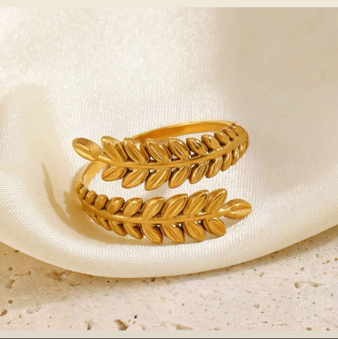 Leaf curve Ring