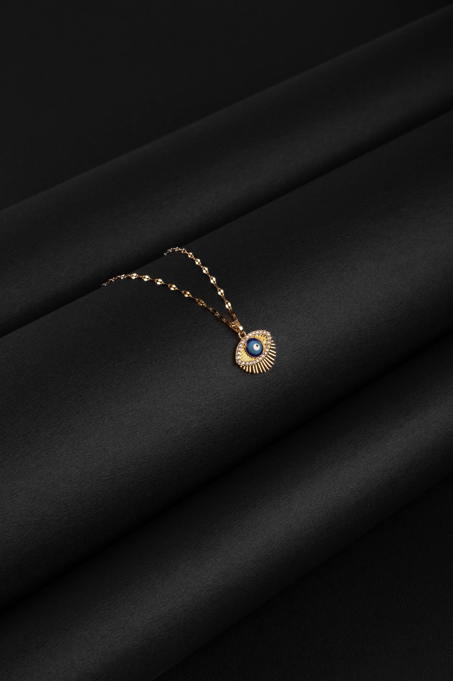 Evil Eye pendent - Anti tarnish