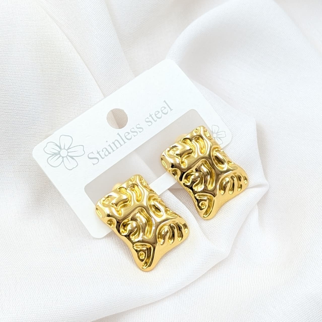 Anti-Tarnish Earrings | golden ear studs