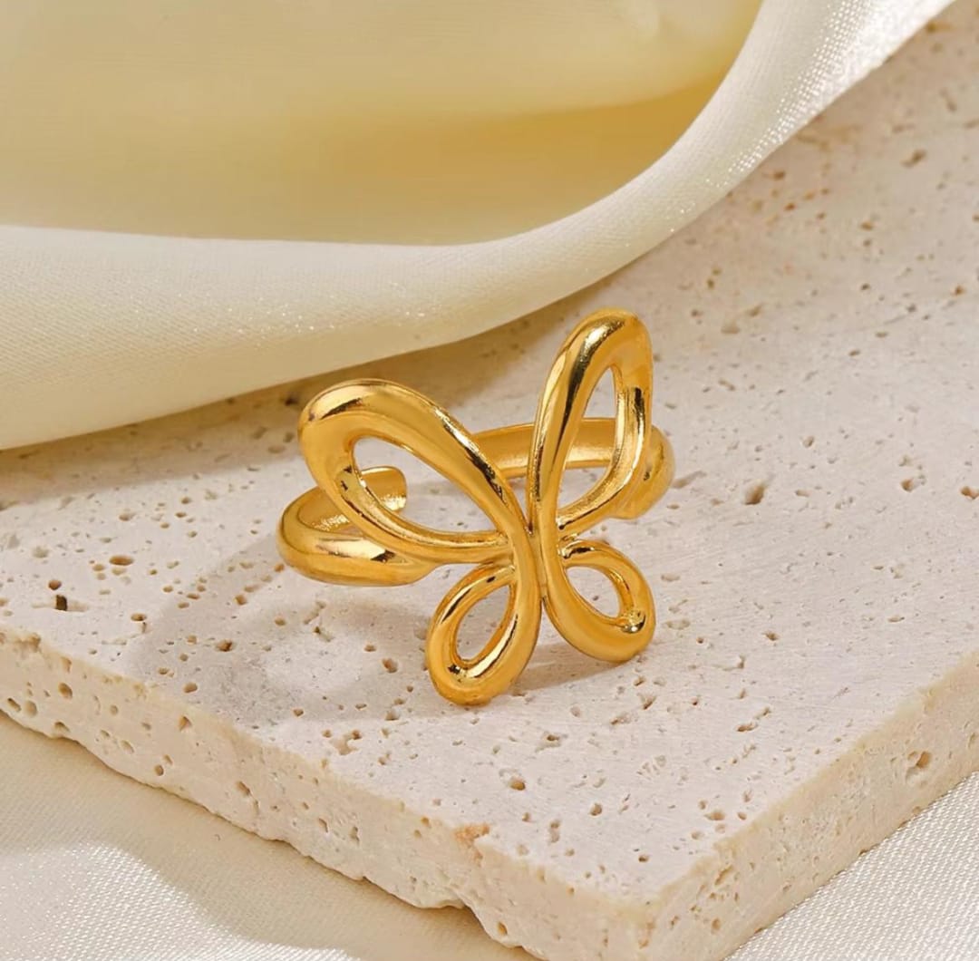 Butterfly ring golden